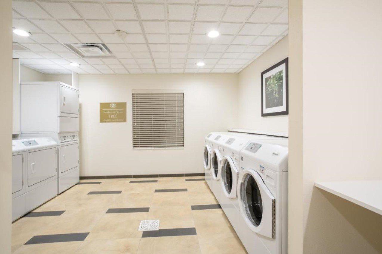 Candlewood Suites Pueblo By Ihg Ngoại thất bức ảnh